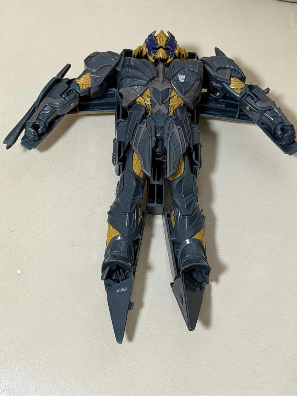 Hasbro Dark Gray and Gold Decepticon Action Figure